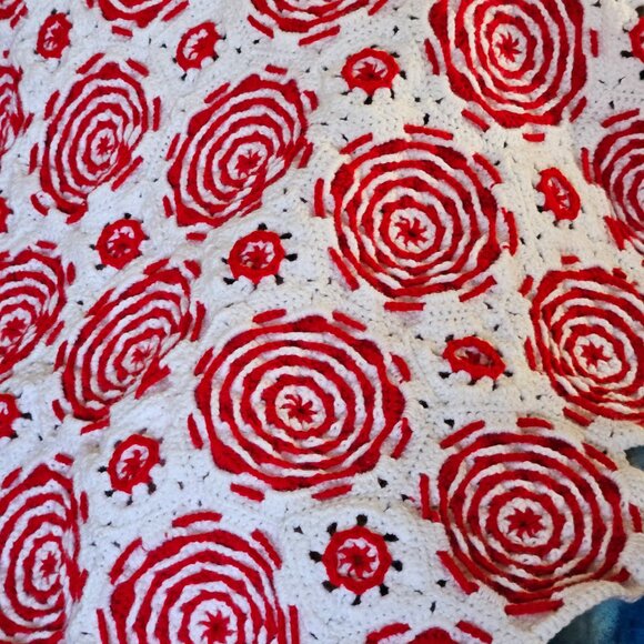 Peppermint Throw Holiday Blanket - Picture 3 of 4